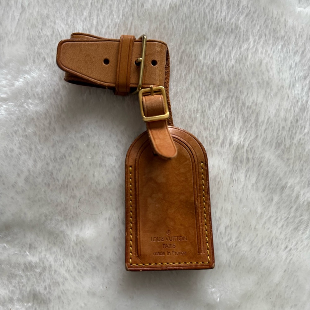 Set of LV Leather Bag Tag and Poignet Handle Holder/Bracelet